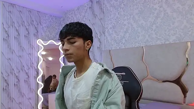 Snapshot of osamu_tay chatting on March 22, 3:10 am osamu tay online show from March 22, 3:10 am