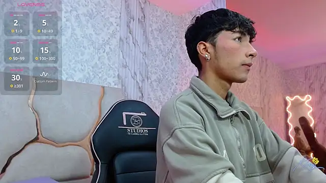 Snapshot of osamu_tay chatting on March 23, 3:21 am osamu tay online show from March 23, 3:21 am