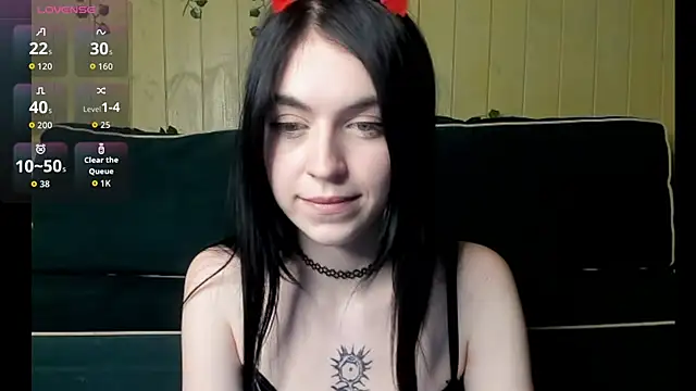 reze daisies online show from March 25, 8:59 pm