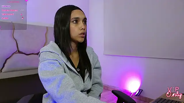 Snapshot of TINY_TAY chatting on March 10, 11:48 am TINY TAY online show from March 10, 11:48 am