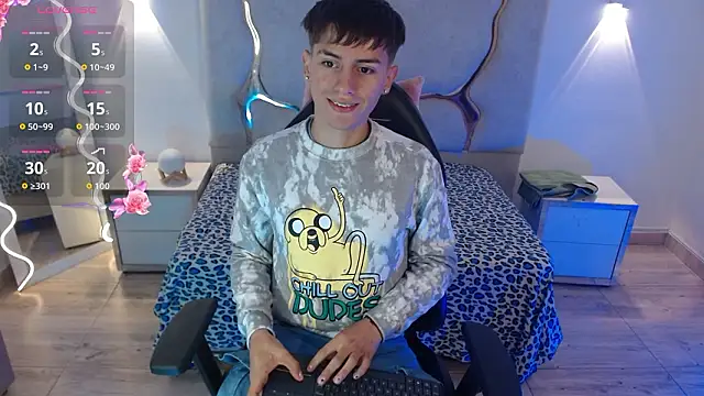 EVAN TAY online show from February 2, 3:05 am