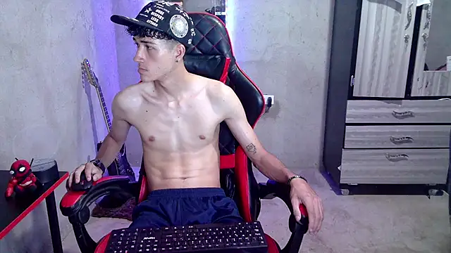Snapshot of Johnny_cagee_ chatting on July 24, 12:08 am Johnny cagee online show from July 24, 12:08 am