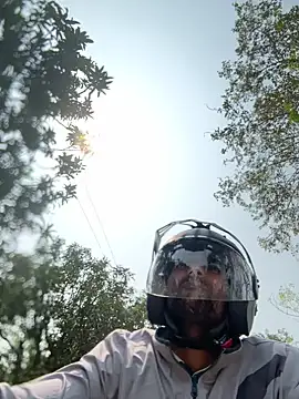 Snapshot of hardlysuck chatting on March 5, 6:31 am hardlysuck online show from March 5, 6:31 am