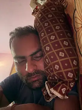 Snapshot of hardlysuck chatting on March 6, 8:55 am hardlysuck online show from March 6, 8:55 am