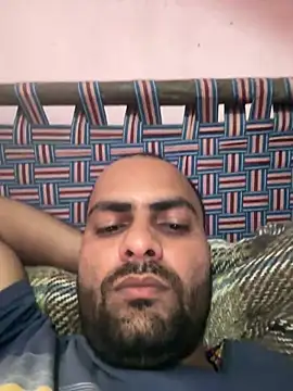 Snapshot of hardlysuck chatting on March 11, 7:58 am hardlysuck online show from March 11, 7:58 am