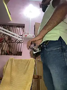 Snapshot of hardlysuck chatting on March 16, 10:08 am hardlysuck online show from March 16, 10:08 am