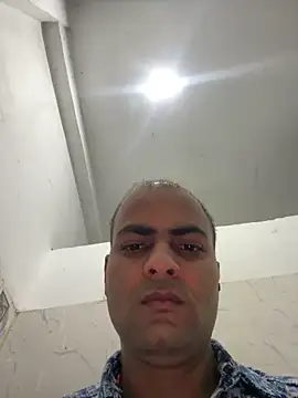 Snapshot of hardlysuck chatting on March 18, 11:19 pm hardlysuck online show from March 18, 11:19 pm