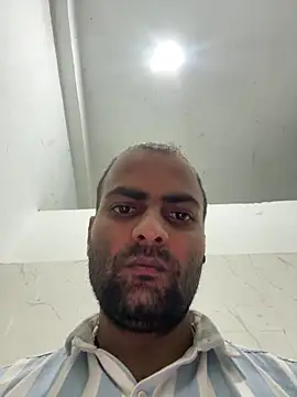 Snapshot of hardlysuck chatting on March 28, 7:35 pm hardlysuck online show from March 28, 7:35 pm