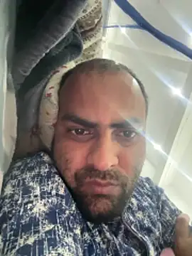 Snapshot of hardlysuck chatting on March 31, 4:18 pm hardlysuck online show from March 31, 4:18 pm