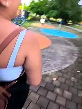 Snapshot of Adina_Skaly chatting on March 23, 11:20 pm Adina Skaly online show from March 23, 11:20 pm