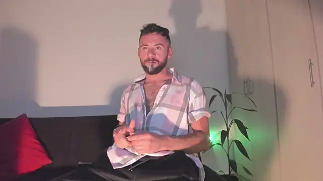 Snapshot of Erickpritz_xh chatting on April 9, 2:22 am Erickpritz xh online show from April 9, 2:22 am