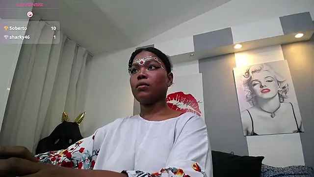 kavya suri  online show from February 5, 7:40 pm