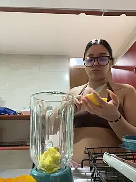 Violetta pinkk1 online show from March 23, 3:43 am