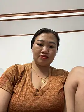 Puka2001 online show from February 7, 1:37 pm