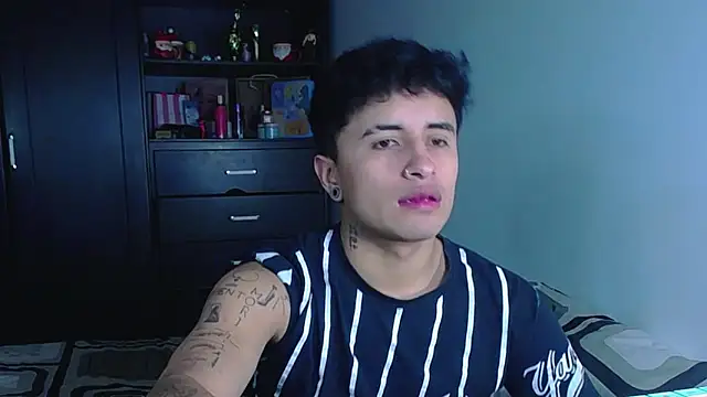 Jhon mendoza online show from February 9, 11:53 pm