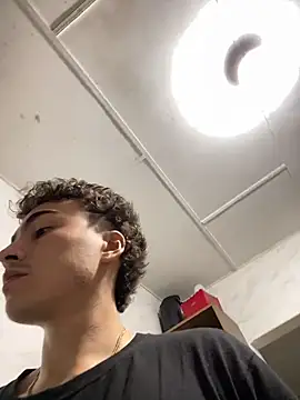 vanilla Kush online show from February 10, 9:35 am