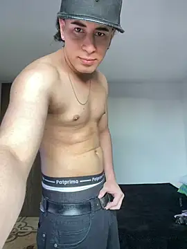 Maximuz1920 online show from June 17, 10:54 pm