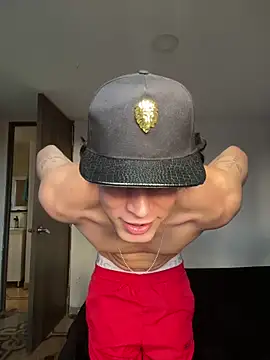 Maximuz1920 online show from June 21, 10:45 pm