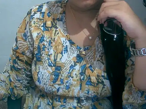 Snapshot of Cute_Aliyaa chatting on March 9, 9:02 am Cute Aliyaa online show from March 9, 9:02 am