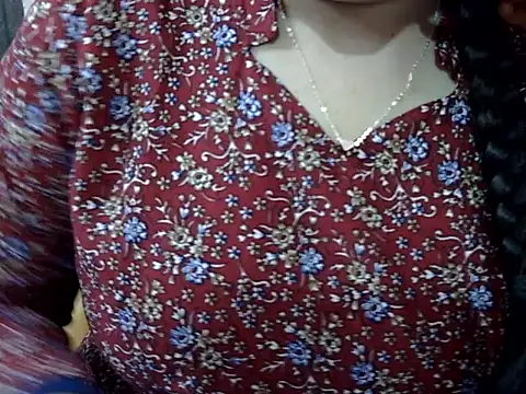 Snapshot of Cute_Aliyaa chatting on March 24, 2:11 pm Cute Aliyaa online show from March 24, 2:11 pm