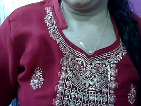 Snapshot of Cute_Aliyaa chatting on March 27, 12:38 pm Cute Aliyaa online show from March 27, 12:38 pm