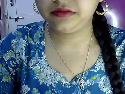Cute Aliyaa online show from June 22, 1:08 pm