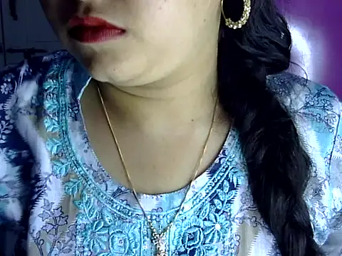Cute Aliyaa online show from July 4, 1:39 pm