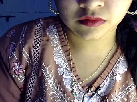 Cute Aliyaa online show from July 24, 1:53 pm