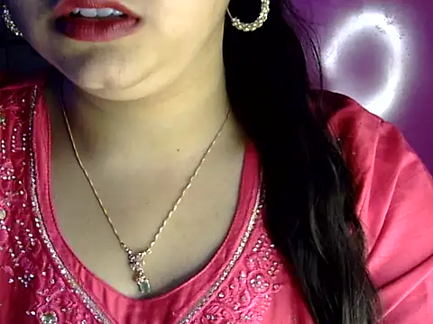 Cute Aliyaa online show from July 31, 1:10 pm