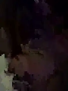 Snapshot of mariahh_lynn chatting on April 8, 11:37 pm mariahh lynn online show from April 8, 11:37 pm