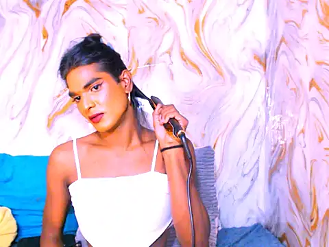 Snapshot of spicybarbie chatting on March 13, 5:30 pm spicybarbie online show from March 13, 5:30 pm