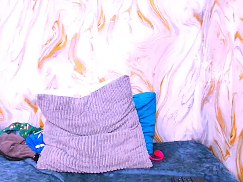 Snapshot of spicybarbie chatting on March 20, 6:13 pm spicybarbie online show from March 20, 6:13 pm