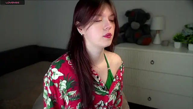 Snapshot of SelmaCarolfi chatting on March 27, 1:11 am SelmaCarolfi online show from March 27, 1:11 am