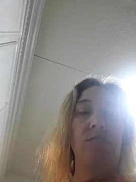 Sunflower0025 online show from March 3, 12:50 am