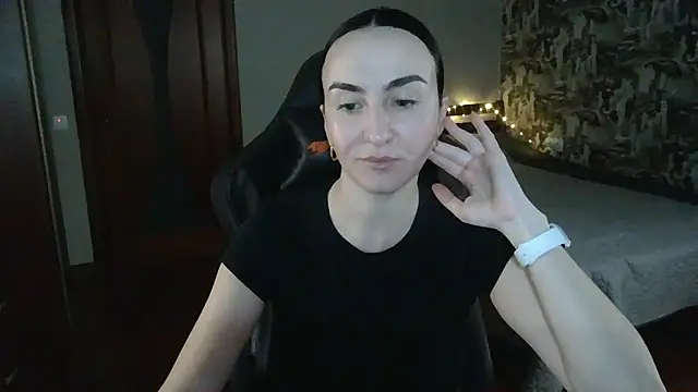 Alisewooo online show from February 8, 4:32 pm