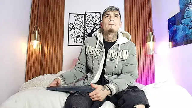 Max Hader online show from March 4, 6:08 am