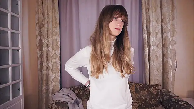 Snapshot of UshaAshauer chatting on February 2, 9:19 am UshaAshauer online show from February 2, 9:19 am