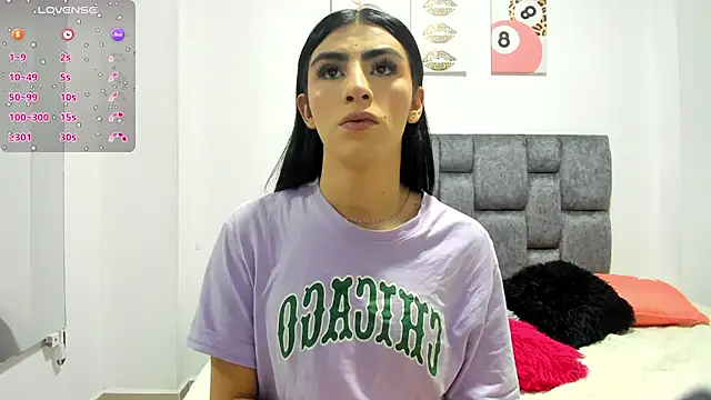 Snapshot of Isabella_Moon9 chatting on April 12, 6:24 pm Isabella Moon9 online show from April 12, 6:24 pm