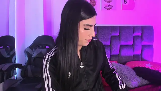 Snapshot of Isabella_Moon9 chatting on April 15, 12:12 pm Isabella Moon9 online show from April 15, 12:12 pm