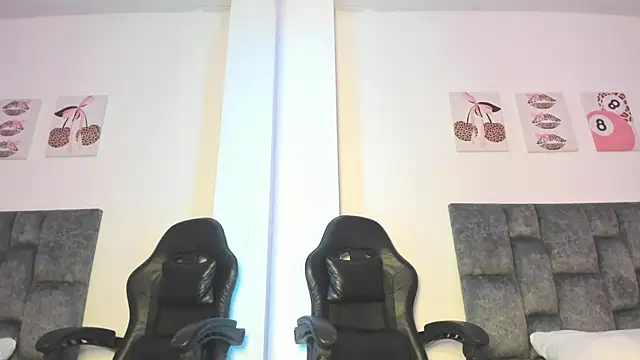Snapshot of Isabella_Moon9 chatting on May 11, 11:16 am Isabella Moon9 online show from May 11, 11:16 am