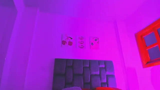 Snapshot of Isabella_Moon9 chatting on May 30, 11:40 am Isabella Moon9 online show from May 30, 11:40 am