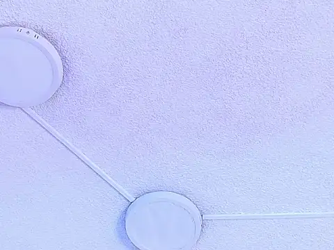 Snapshot of KylieWhitee chatting on March 21, 8:19 am KylieWhitee online show from March 21, 8:19 am