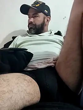 hairyandbigmann online show from February 11, 2:27 am