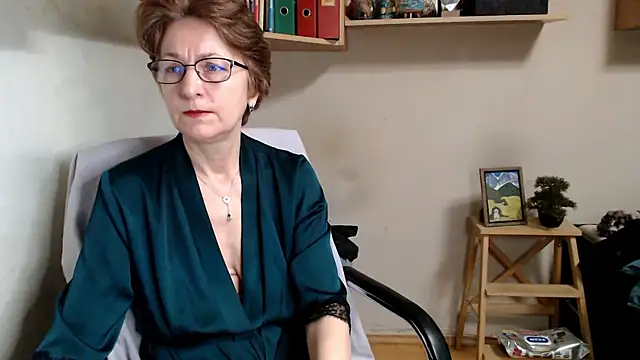 katemodel online show from January 16, 7:56 am