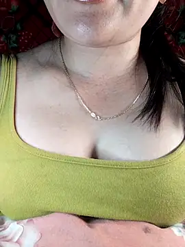 Snapshot of Reina_Fcup01 chatting on February 11, 5:12 am Reina Fcup01 online show from February 11, 5:12 am