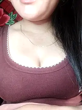 Snapshot of Reina_Fcup01 chatting on February 11, 11:32 pm Reina Fcup01 online show from February 11, 11:32 pm