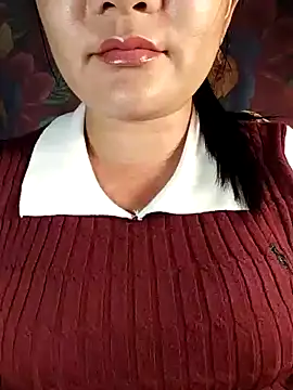 Snapshot of Reina_Fcup01 chatting on February 18, 2:24 pm Reina Fcup01 online show from February 18, 2:24 pm