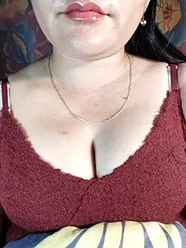 Snapshot of Reina_Fcup01 chatting on February 22, 1:09 pm Reina Fcup01 online show from February 22, 1:09 pm