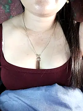 Snapshot of Reina_Fcup01 chatting on March 8, 2:04 am Reina Fcup01 online show from March 8, 2:04 am