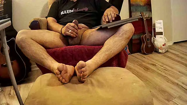 Snapshot of RomeoSol69m chatting on March 31, 6:47 am RomeoSol69m online show from March 31, 6:47 am